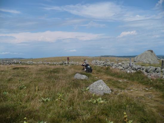 Dans l'Aubrac en VTT, en autonomie.